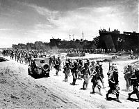 World & Travel: History: Pacific war