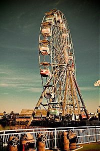 World & Travel: Abandoned six flags, New Orleans, United States