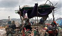 World & Travel: Living at dump, Phnom Penh, Cambodia