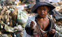 World & Travel: Living at dump, Phnom Penh, Cambodia