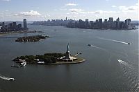 World & Travel: Bird's-eye view of New York City, United States