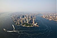 World & Travel: Bird's-eye view of New York City, United States