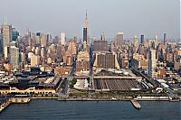 World & Travel: Bird's-eye view of New York City, United States