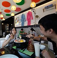 Trek.Today search results: Dinner à la latrine, Shenzhen, China