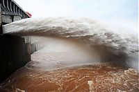 Trek.Today search results: Three Gorges Dam control test, Yangtze River, Sandouping, China