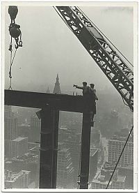 World & Travel: History: Construction of Empire State Building