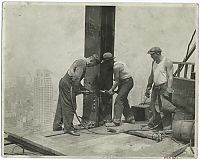 World & Travel: History: Construction of Empire State Building