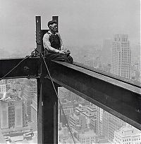 World & Travel: History: Construction of Empire State Building