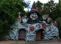 World & Travel: Nara Dreamland, abandoned theme park, Japan