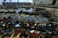 Trek.Today search results: Dalian harbour oil pipelines exploded, China