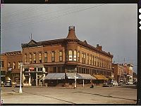 World & Travel: History: The Great Depression, 1939-1943, United States