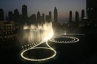 World & Travel: Record fountain system set, Burj Khalifa Lake, Dubai, United Arab Emirates