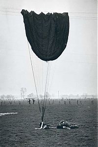 World & Travel: History: World War II photography