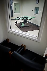 World & Travel: Lethal injection chamber, San Quentin State Prison, California, United States