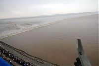 World & Travel: World's largest tidal bore, Qiantang River, China