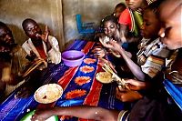 World & Travel: Rat catchers, Madamba, Mozambique