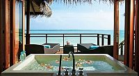 World & Travel: Diva Resort Hotel, Maldives