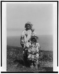 World & Travel: History: The North American Indian by Edward S. Curtis