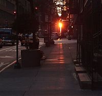 World & Travel: Manhattanhenge, Manhattan Solstice, New York City, United States