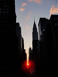 World & Travel: Manhattanhenge, Manhattan Solstice, New York City, United States