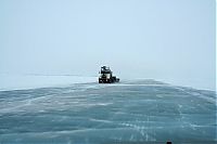 World & Travel: Ice road to Tuktoyaktuk, Canada