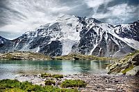 World & Travel: mountains in winter