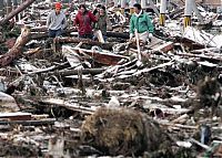 World & Travel: 2011 Sendai earthquake and tsunami, Tōhoku region, Pacific Ocean