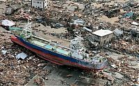 World & Travel: 2011 Sendai earthquake and tsunami, Tōhoku region, Pacific Ocean