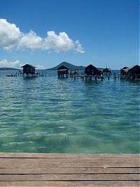 World & Travel: Village in the ocean, Philippines