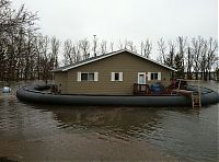 World & Travel: 2011 Red River Flood, North Dakota, Minnesota, United States