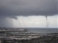 World & Travel: hawaiian tornadoes