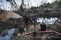 World & Travel: Gold rush, Peruvian Amazon, Madre de Dios, Peru