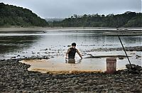 World & Travel: Gold rush, Peruvian Amazon, Madre de Dios, Peru