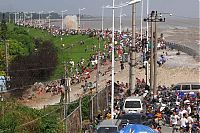 Trek.Today search results: World's larges tidal bore, 9 metres (30 ft) high, Qiantang River, China