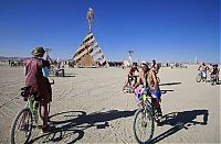 World & Travel: Burning man 2011, Black Rock Desert, Nevada, United States