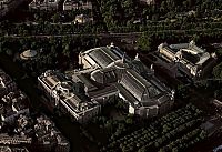 World & Travel: Bird's-eye view of Paris, France