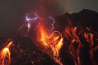 World & Travel: dirty thunderstorm, volcanic lightning weather phenomenon