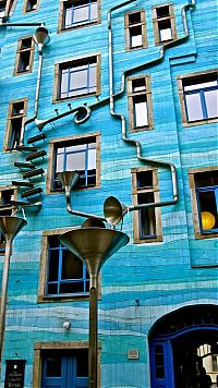 World & Travel: Neustadt Kunsthofpassage, Dresden, Germany