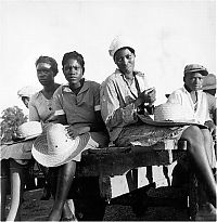 World & Travel: History: The Great Depression by Dorothea Lange, 1939-1943, United States