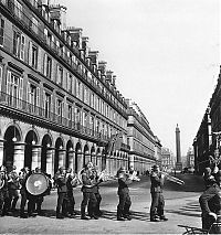 Trek.Today search results: History: Paris in 1940-50s, France by Robert Doisneau