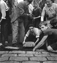 Trek.Today search results: History: Paris in 1940-50s, France by Robert Doisneau