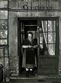 Trek.Today search results: History: Paris in 1940-50s, France by Robert Doisneau