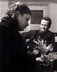 World & Travel: History: Paris in 1940-50s, France by Robert Doisneau