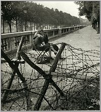 World & Travel: History: Paris in 1940-50s, France by Robert Doisneau