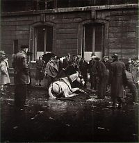 World & Travel: History: Paris in 1940-50s, France by Robert Doisneau