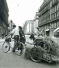 Trek.Today search results: History: Paris in 1940-50s, France by Robert Doisneau