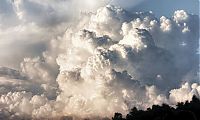 World & Travel: clouds formation