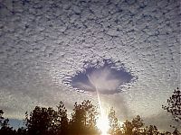 World & Travel: sky fallstreak hole cloud