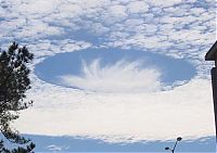 World & Travel: sky fallstreak hole cloud