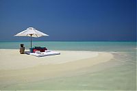 World & Travel: Kanuhuraa Resort Hotel, Kaafu Atoll, Maldives